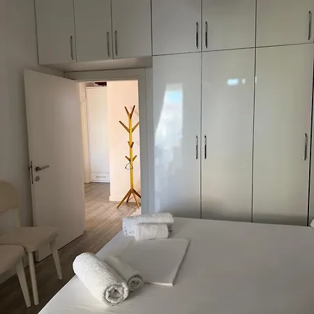 Qerret Flat House