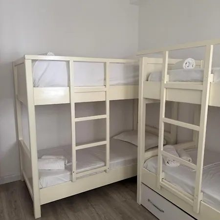 Qerret Flat House * Golem (Tirana)